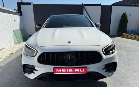 Mercedes-Benz E-Класс, 2020 год, 4 490 000 рублей, 2 фотография