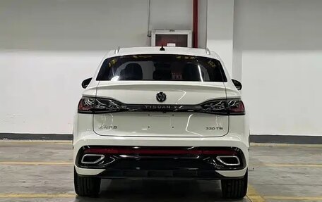 Volkswagen Tiguan II, 2022 год, 2 490 000 рублей, 5 фотография