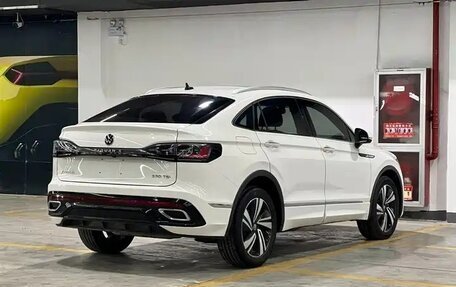 Volkswagen Tiguan II, 2022 год, 2 490 000 рублей, 6 фотография