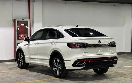 Volkswagen Tiguan II, 2022 год, 2 490 000 рублей, 4 фотография