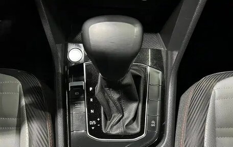 Volkswagen Tiguan II, 2022 год, 2 490 000 рублей, 10 фотография