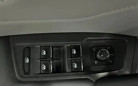 Volkswagen Tiguan II, 2022 год, 2 490 000 рублей, 14 фотография
