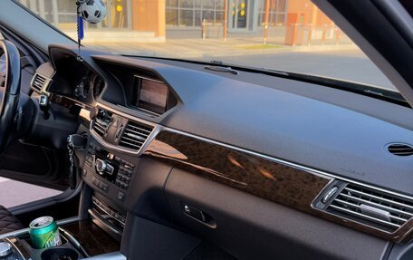 Mercedes-Benz E-Класс, 2012 год, 1 690 000 рублей, 32 фотография