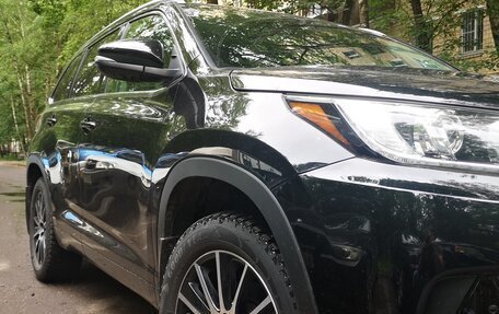 Toyota Highlander III, 2019 год, 3 990 000 рублей, 3 фотография