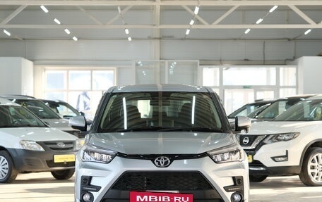 Toyota Raize I, 2020 год, 1 869 000 рублей, 3 фотография