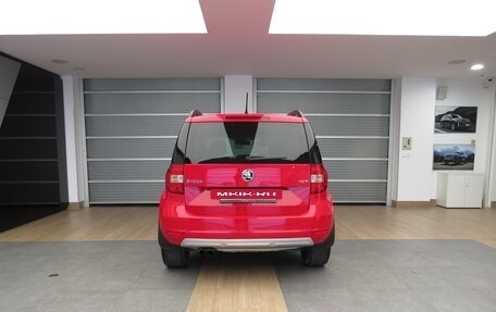 Skoda Yeti I рестайлинг, 2015 год, 899 000 рублей, 16 фотография