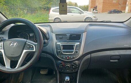 Hyundai Solaris II рестайлинг, 2015 год, 750 000 рублей, 15 фотография