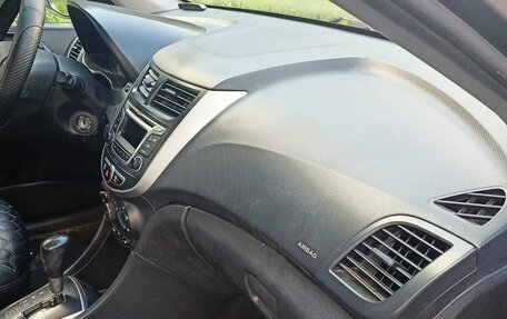 Hyundai Solaris II рестайлинг, 2015 год, 750 000 рублей, 14 фотография