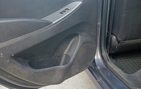 Hyundai Solaris II рестайлинг, 2015 год, 750 000 рублей, 19 фотография