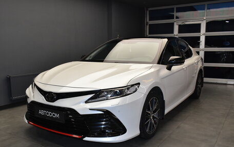 Toyota Camry, 2021 год, 3 200 000 рублей, 2 фотография