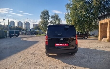 Hyundai Grand Starex Grand Starex I рестайлинг 2, 2009 год, 1 300 000 рублей, 6 фотография