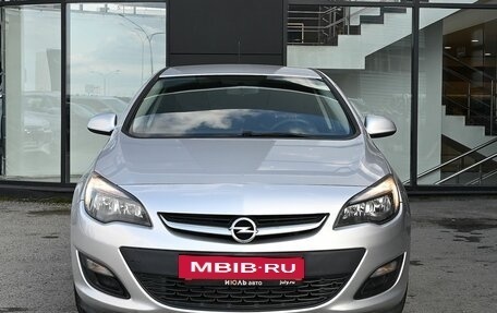 Opel Astra J, 2013 год, 880 000 рублей, 2 фотография
