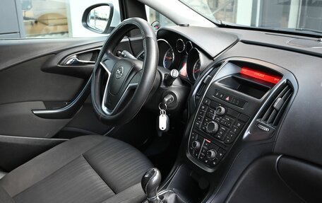 Opel Astra J, 2013 год, 880 000 рублей, 14 фотография