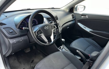 Hyundai Solaris II рестайлинг, 2013 год, 800 000 рублей, 10 фотография