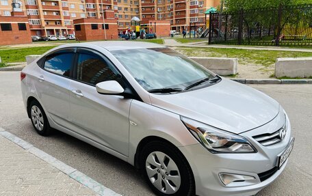 Hyundai Solaris II рестайлинг, 2015 год, 985 000 рублей, 2 фотография