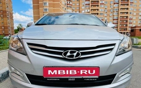 Hyundai Solaris II рестайлинг, 2015 год, 985 000 рублей, 4 фотография