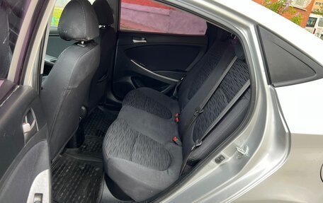 Hyundai Solaris II рестайлинг, 2015 год, 985 000 рублей, 15 фотография