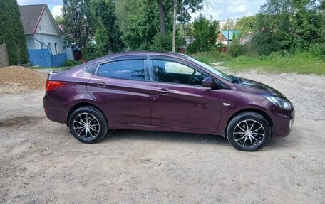Hyundai Solaris II рестайлинг, 2013 год, 590 000 рублей, 4 фотография