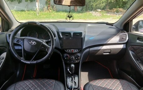 Hyundai Solaris II рестайлинг, 2013 год, 590 000 рублей, 7 фотография