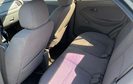 KIA Rio II, 2001 год, 250 000 рублей, 10 фотография