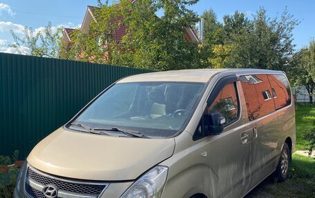 Hyundai Grand Starex Grand Starex I рестайлинг 2, 2012 год, 700 000 рублей, 1 фотография