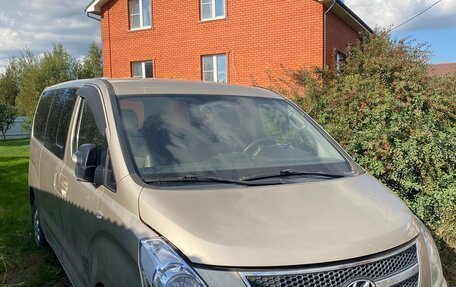 Hyundai Grand Starex Grand Starex I рестайлинг 2, 2012 год, 700 000 рублей, 3 фотография