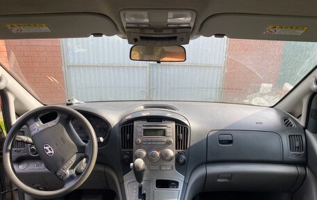 Hyundai Grand Starex Grand Starex I рестайлинг 2, 2012 год, 700 000 рублей, 15 фотография