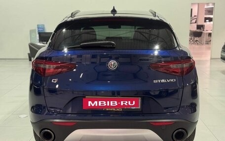 Alfa Romeo Stelvio, 2017 год, 2 399 900 рублей, 5 фотография