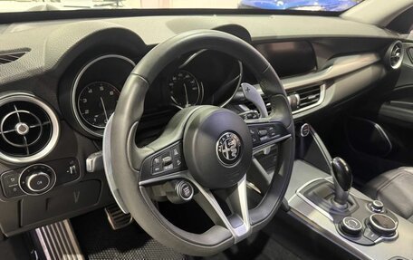 Alfa Romeo Stelvio, 2017 год, 2 399 900 рублей, 8 фотография