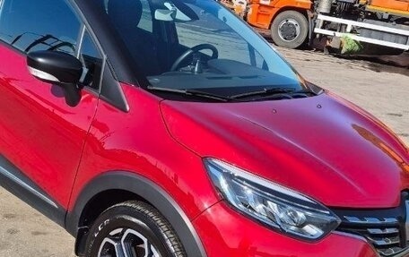 Renault Kaptur I рестайлинг, 2022 год, 1 670 000 рублей, 1 фотография