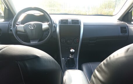 Toyota Corolla, 2011 год, 900 000 рублей, 1 фотография