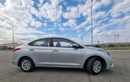 Hyundai Solaris II рестайлинг, 2017 год, 1 300 000 рублей, 5 фотография