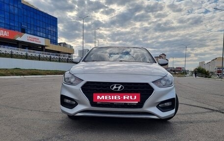 Hyundai Solaris II рестайлинг, 2017 год, 1 300 000 рублей, 3 фотография