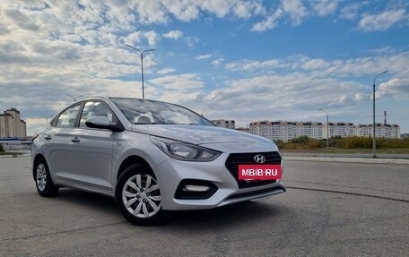 Hyundai Solaris II рестайлинг, 2017 год, 1 300 000 рублей, 4 фотография