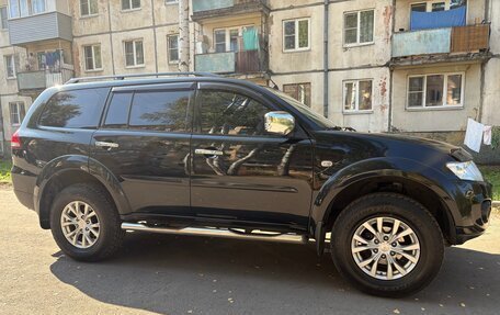 Mitsubishi Pajero Sport II рестайлинг, 2013 год, 2 000 000 рублей, 2 фотография