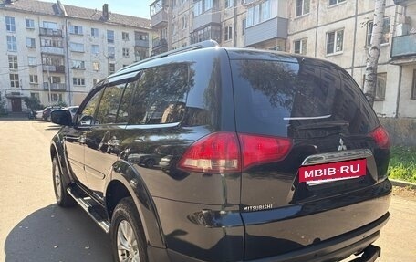 Mitsubishi Pajero Sport II рестайлинг, 2013 год, 2 000 000 рублей, 3 фотография