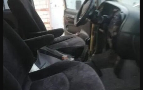 Hyundai H-1 II рестайлинг, 2002 год, 1 350 000 рублей, 7 фотография