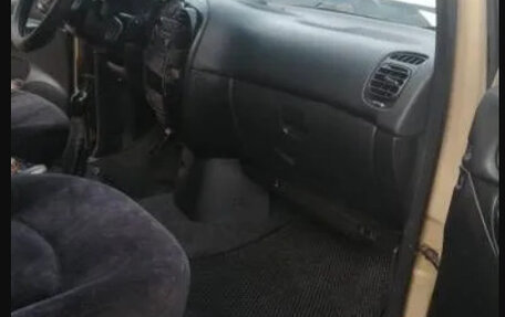 Hyundai H-1 II рестайлинг, 2002 год, 1 350 000 рублей, 8 фотография