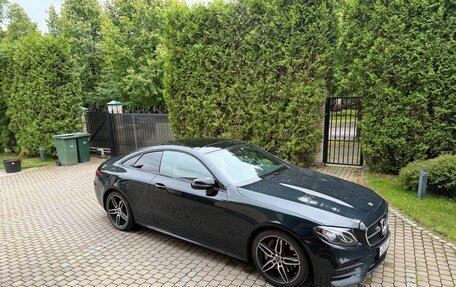 Mercedes-Benz E-Класс, 2017 год, 3 500 000 рублей, 1 фотография