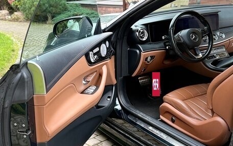 Mercedes-Benz E-Класс, 2017 год, 3 500 000 рублей, 10 фотография