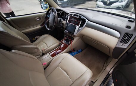 Toyota Highlander III, 2003 год, 1 350 000 рублей, 7 фотография