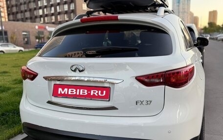 Infiniti FX II, 2011 год, 1 700 000 рублей, 2 фотография