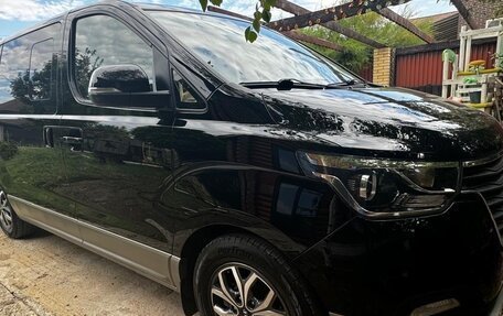 Hyundai H-1 II рестайлинг, 2019 год, 3 400 000 рублей, 7 фотография