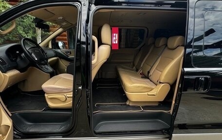 Hyundai H-1 II рестайлинг, 2019 год, 3 400 000 рублей, 2 фотография