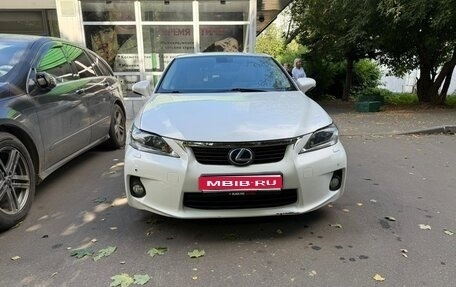 Lexus CT I рестайлинг, 2011 год, 1 420 000 рублей, 1 фотография