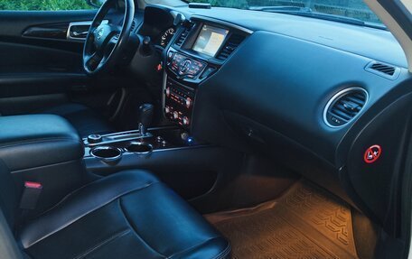 Nissan Pathfinder, 2014 год, 1 800 000 рублей, 14 фотография