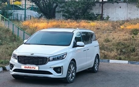 KIA Carnival III, 2019 год, 2 500 000 рублей, 2 фотография