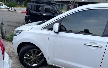 KIA Carnival III, 2019 год, 2 500 000 рублей, 17 фотография