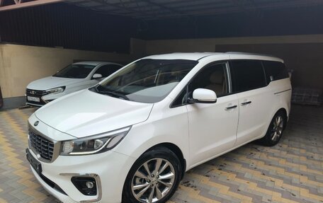 KIA Carnival III, 2019 год, 2 500 000 рублей, 13 фотография