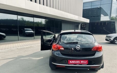 Opel Astra J, 2012 год, 800 000 рублей, 3 фотография